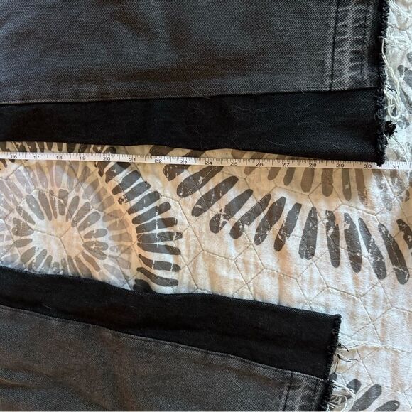 Gallery Dept Charcoal and Black Stacked Flared Denim 32 - Picture 7 of 7